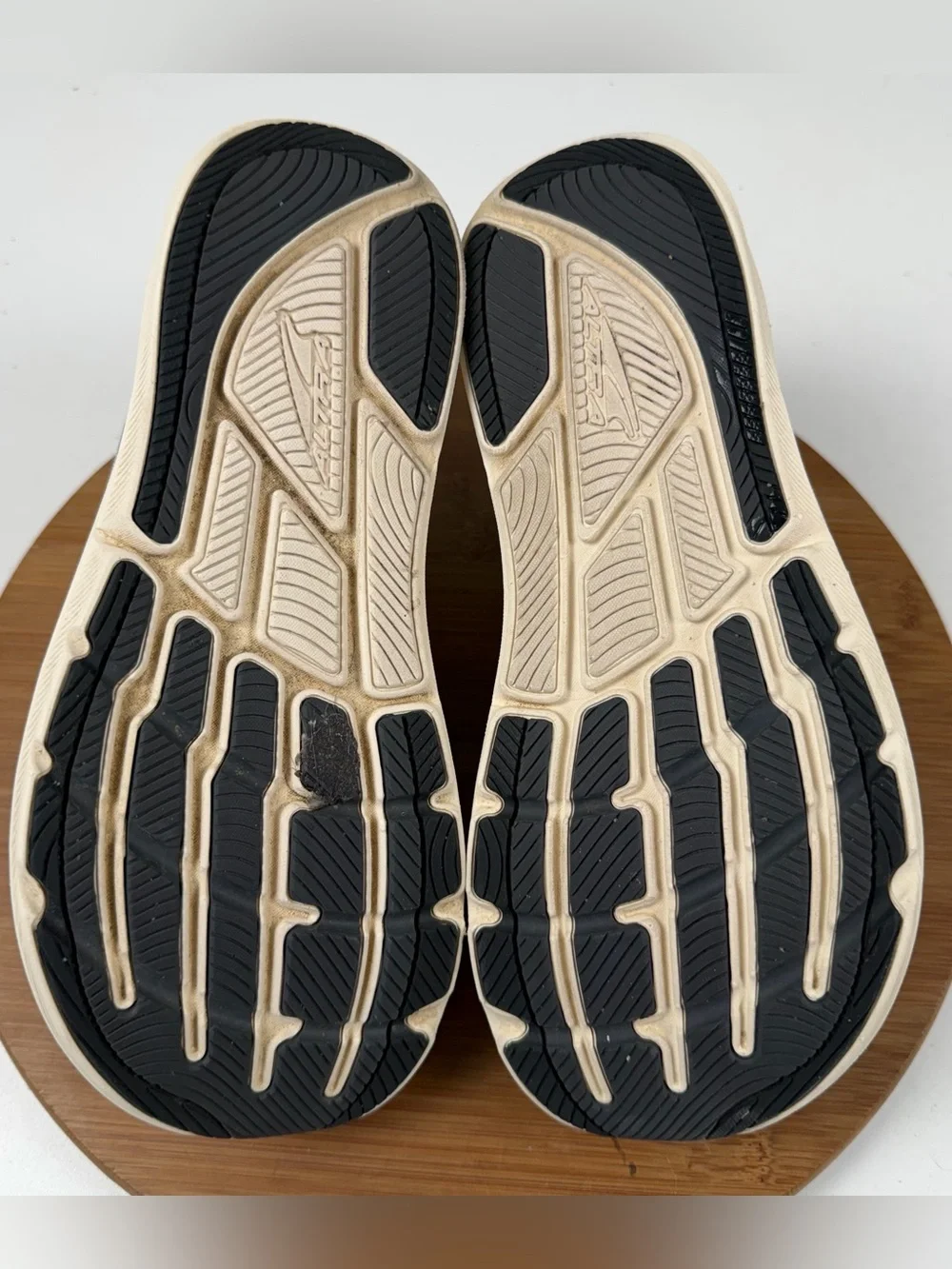 Altra Torin 8 Black and Ivory Running Shoes
